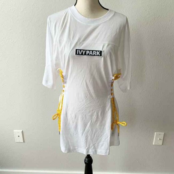 IVY PARK TSHIRT (XS) - Picture 2 of 4